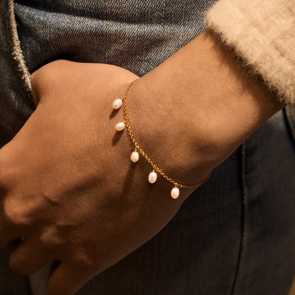 Dainty pearl bracelet - 1