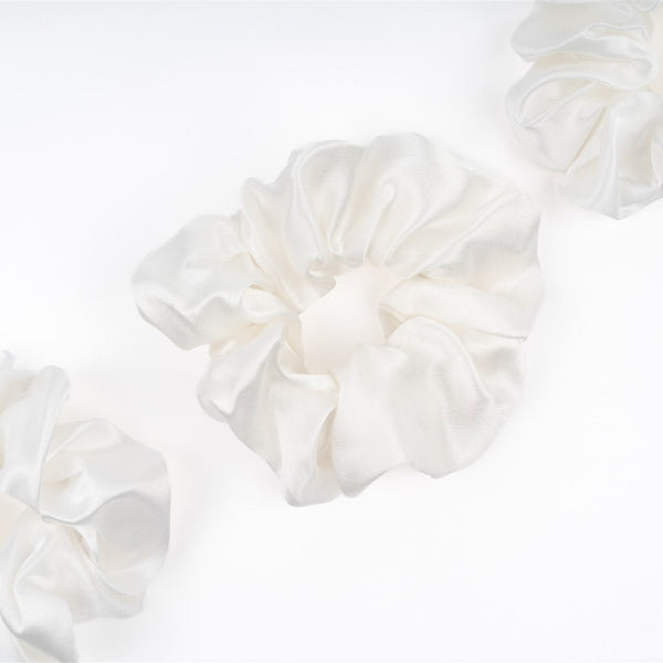 MULBERRY SILK LARGE SCRUNCHIE - WHITE