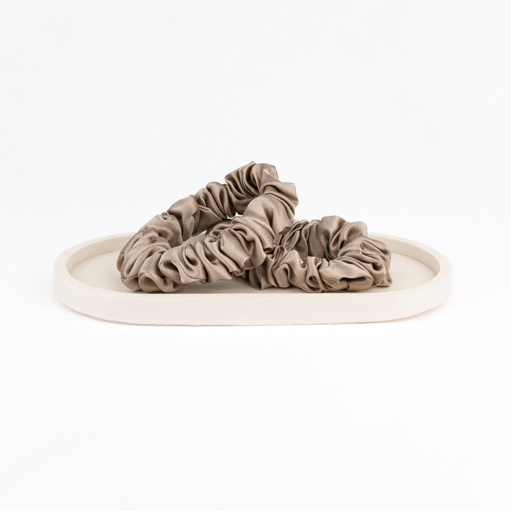 MULBERRY SILK MEDIUM SCRUNCHIE - CHAMPAGNE