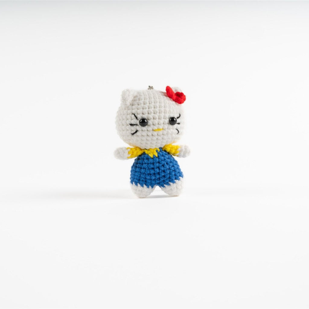 CROCHET HELLO KITTY KEYCHAIN