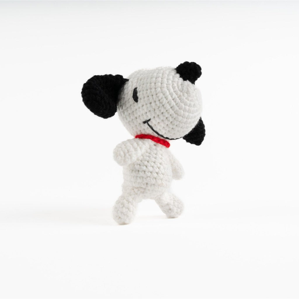 CROCHET SNOOPY KEYCHAIN