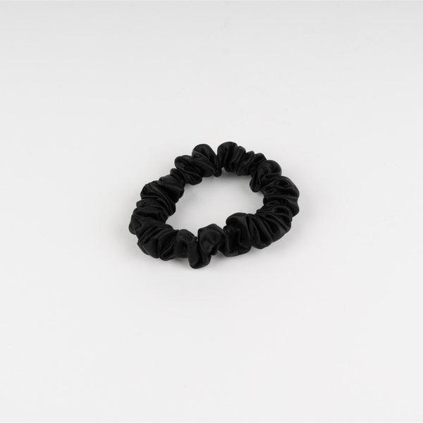 MULBERRY SILK MEDIUM SCRUNCHIE - BLACK