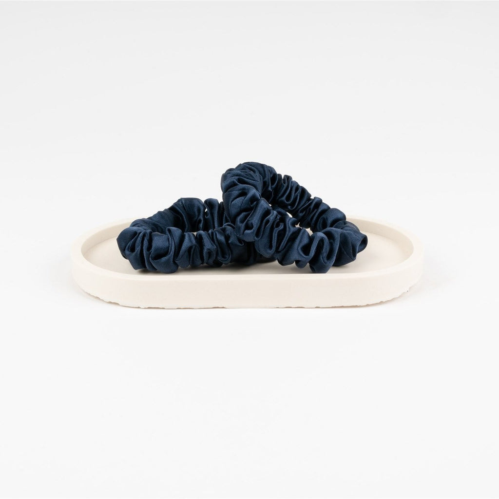 MULBERRY SILK MEDIUM SCRUNCHIE - NAVY BLUE